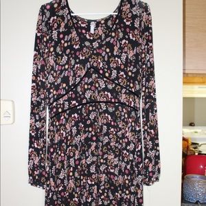 Long sleeve floral patterned dress